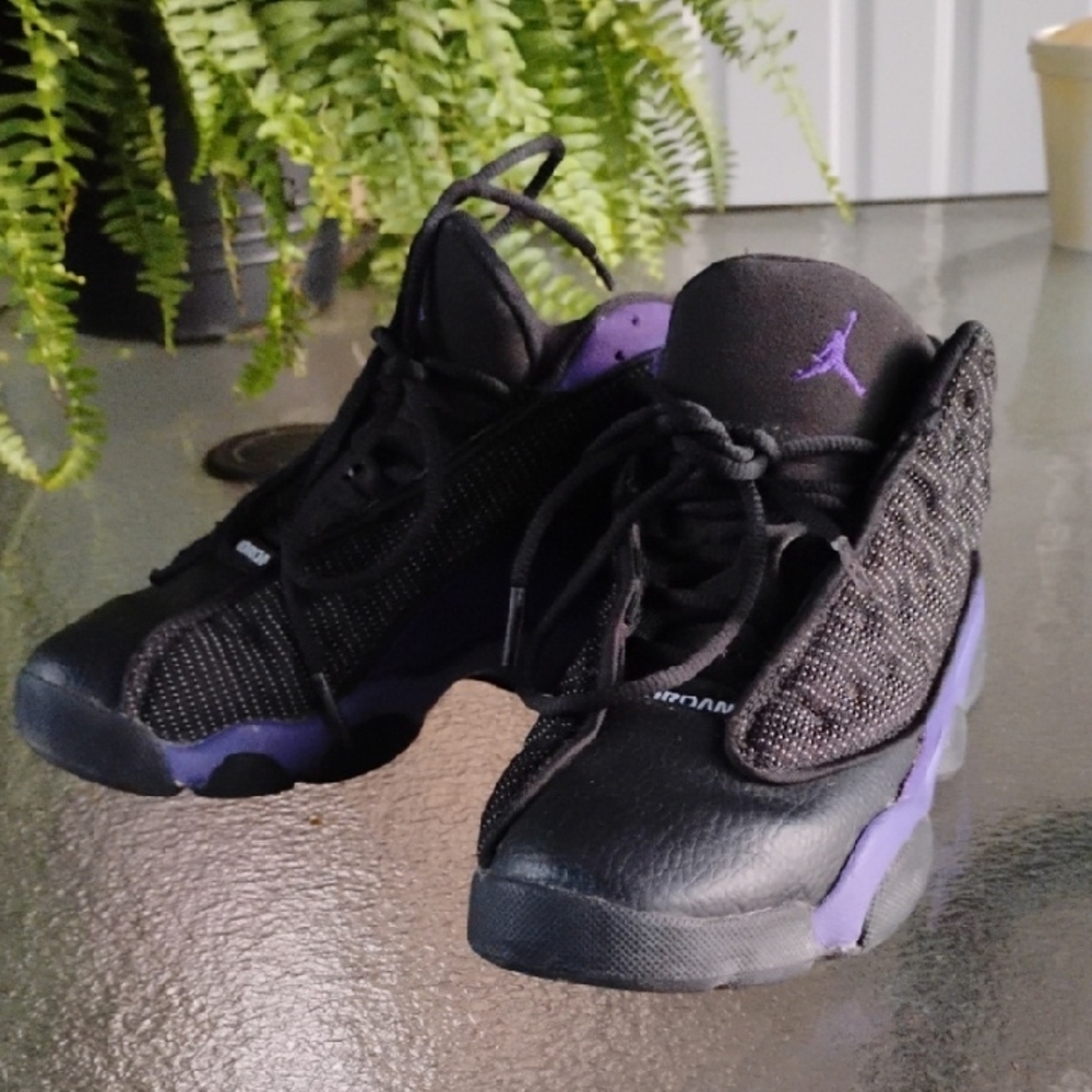 🚨B2G1 JORDANS AIR 13 Black Purple Sneakers